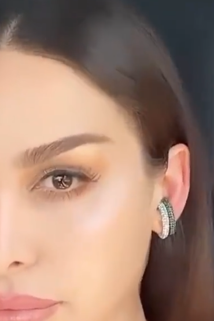 Mauve Ear Cuff
